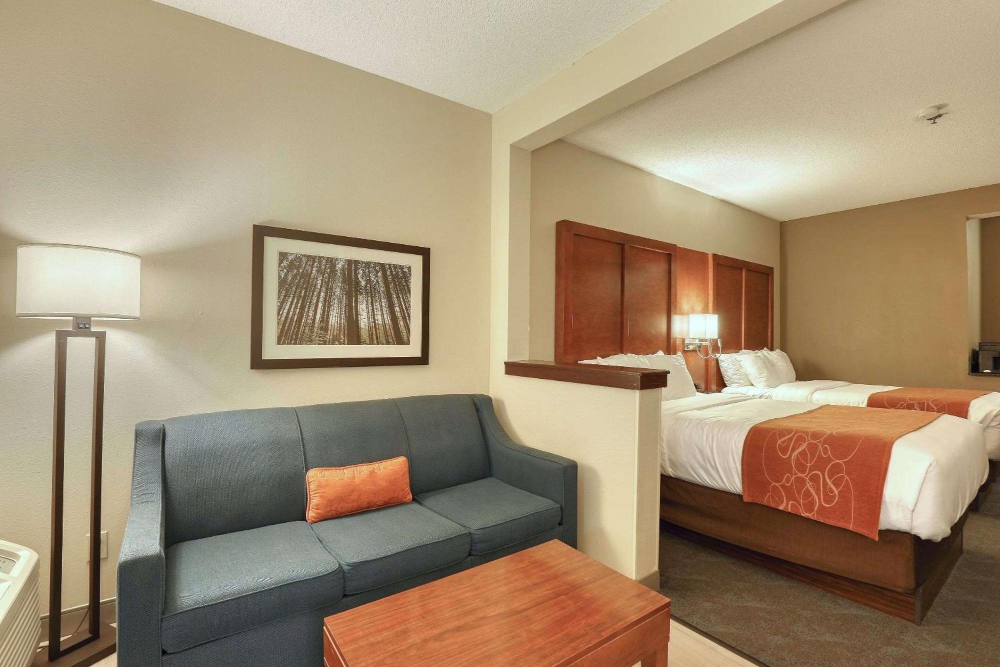 Comfort Suites Appleton Airport Buitenkant foto