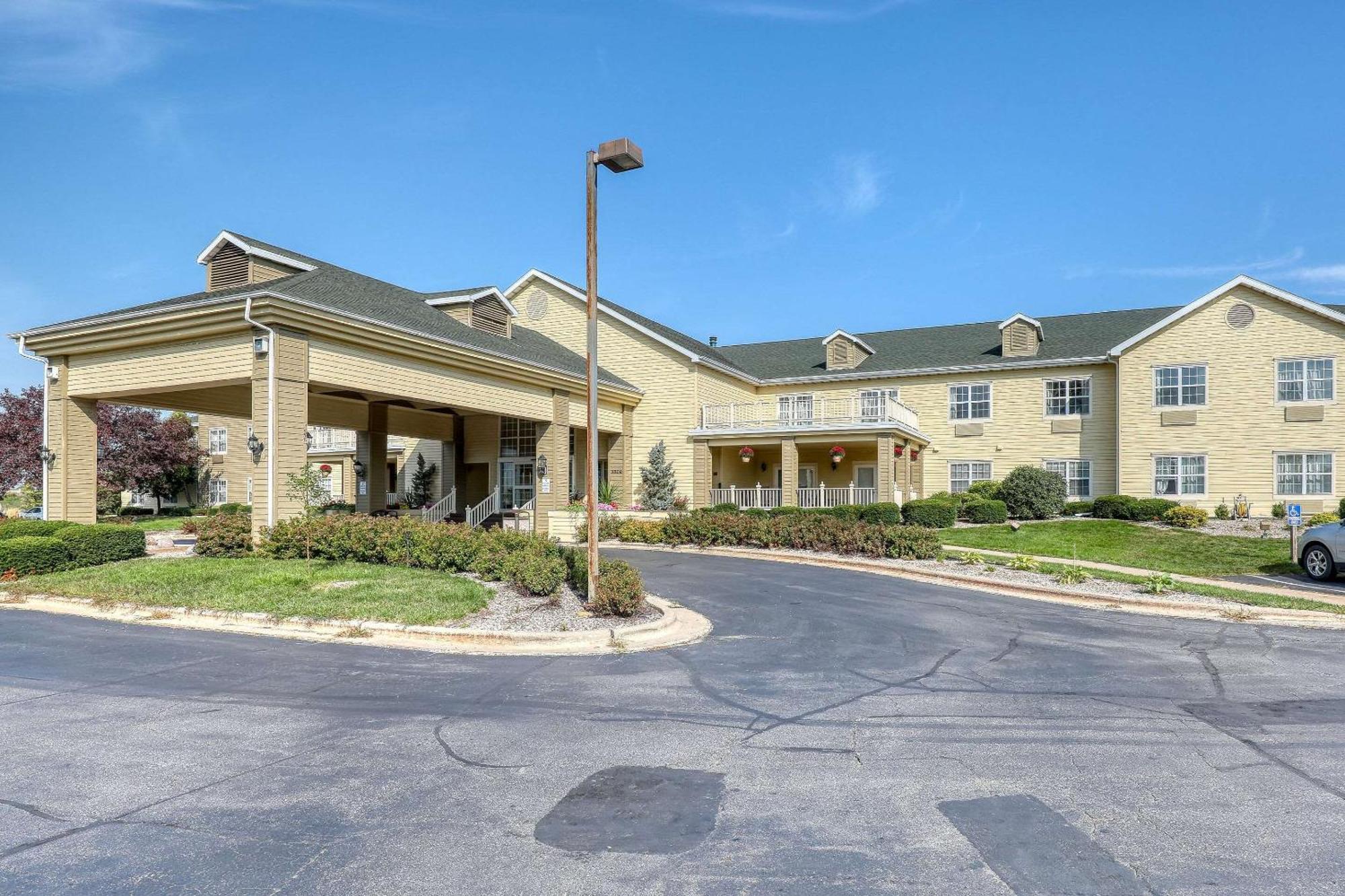 Comfort Suites Appleton Airport Buitenkant foto