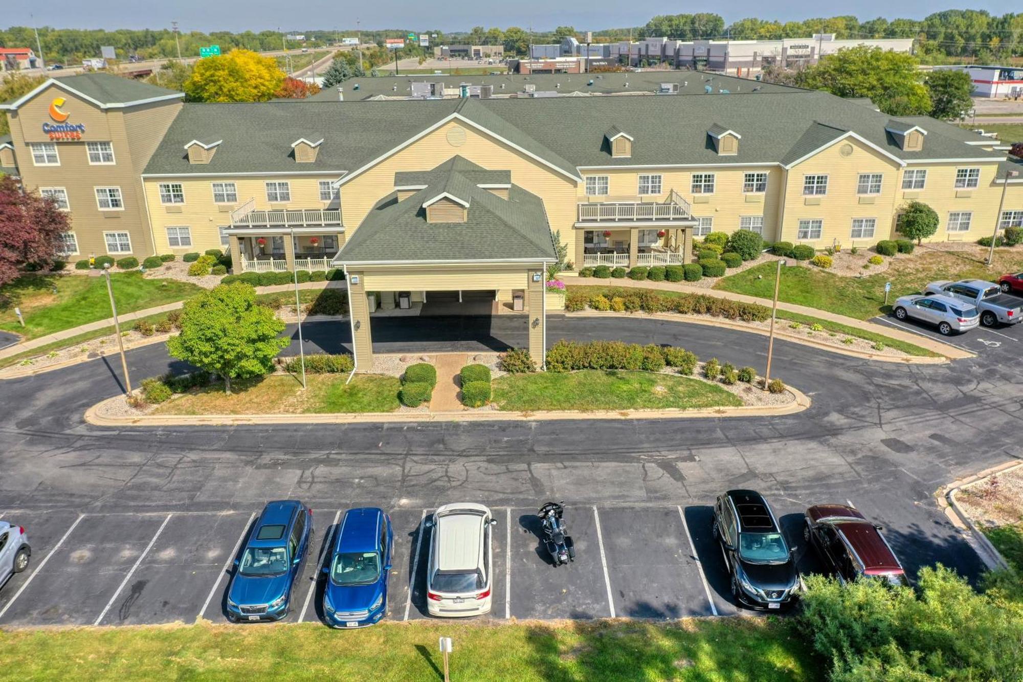 Comfort Suites Appleton Airport Buitenkant foto