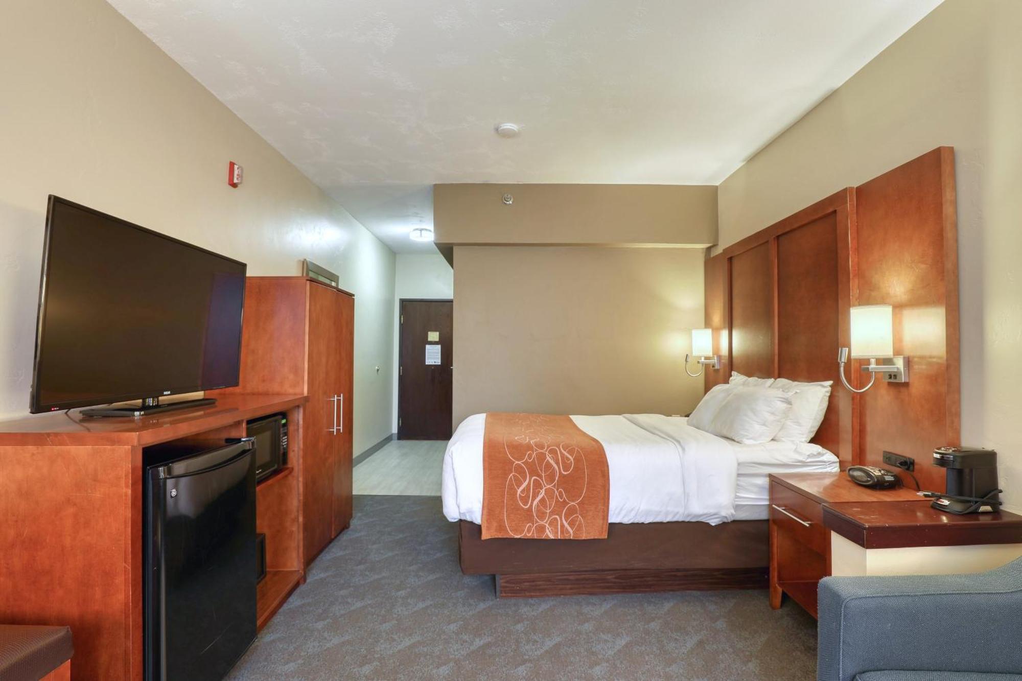 Comfort Suites Appleton Airport Buitenkant foto