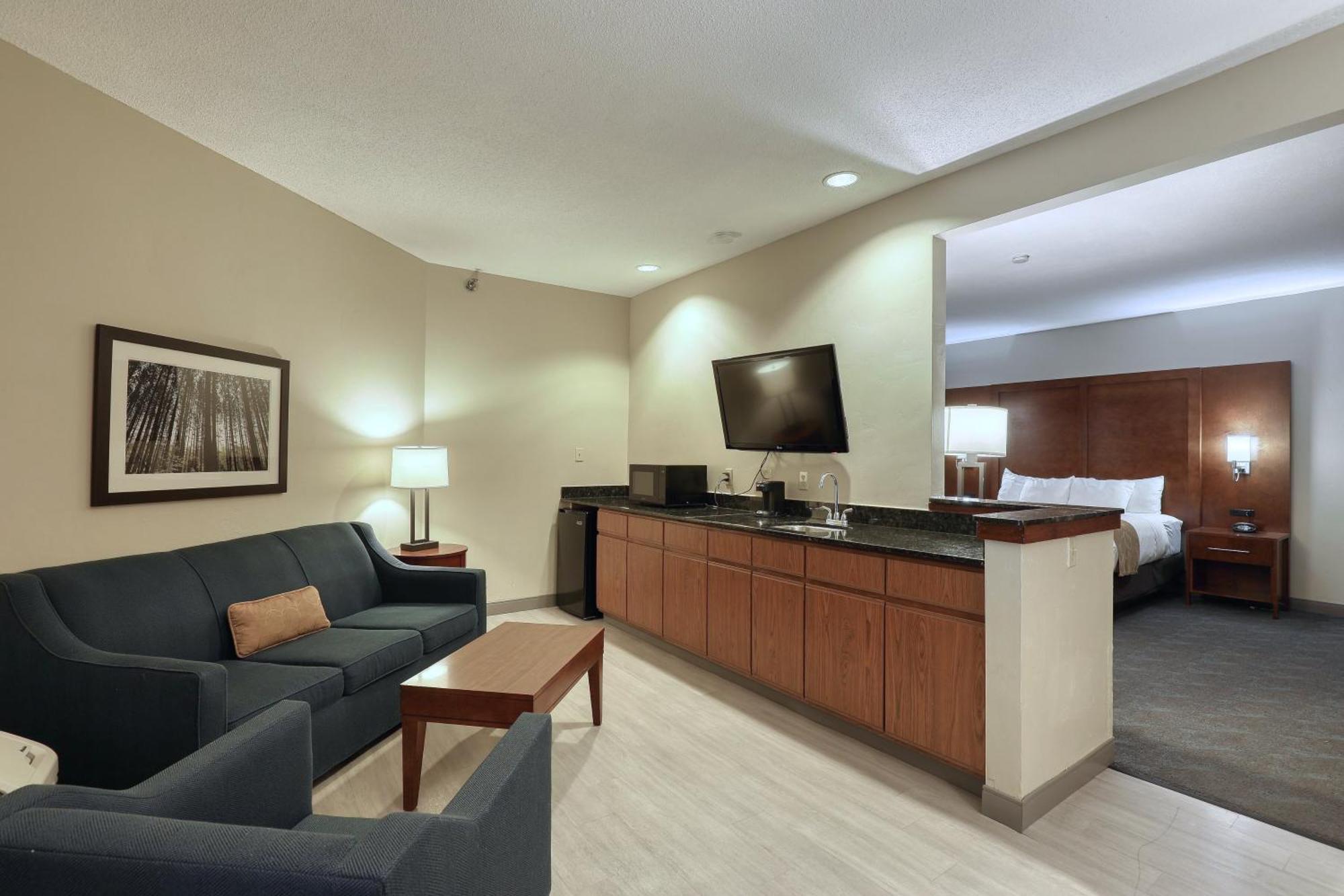 Comfort Suites Appleton Airport Buitenkant foto