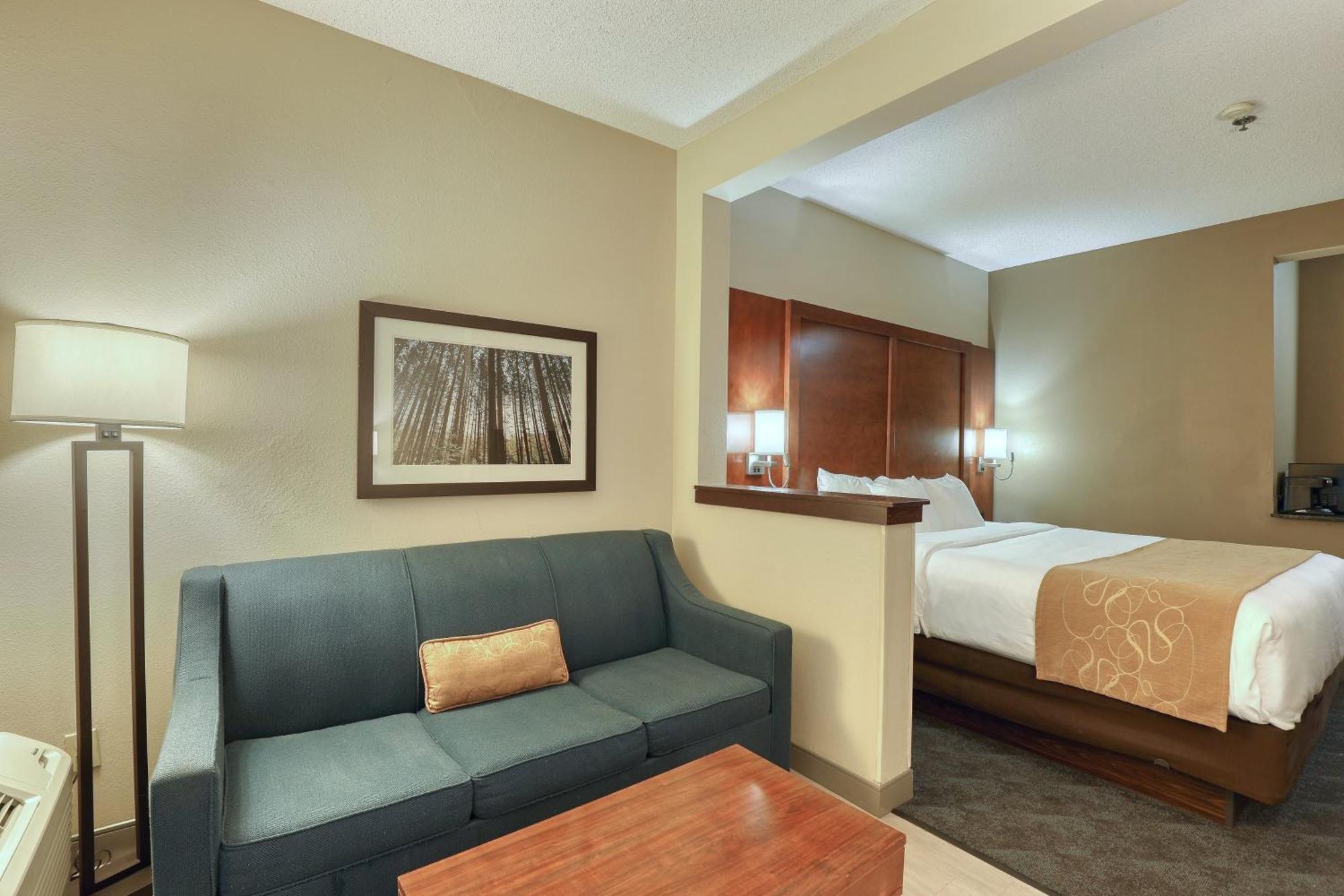 Comfort Suites Appleton Airport Buitenkant foto