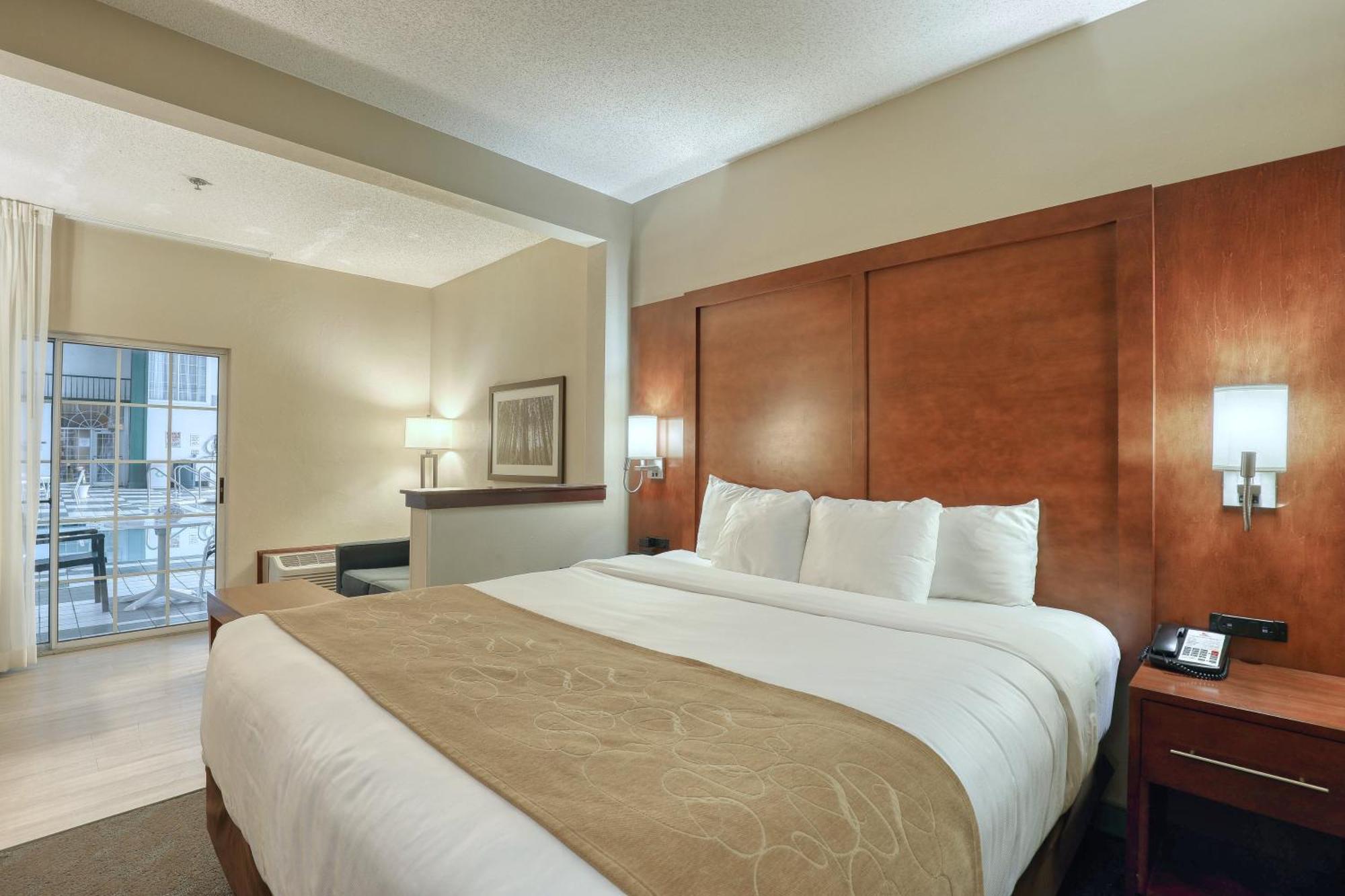 Comfort Suites Appleton Airport Buitenkant foto