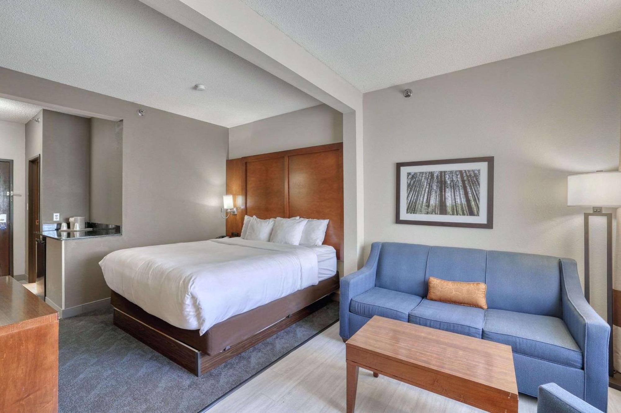 Comfort Suites Appleton Airport Buitenkant foto