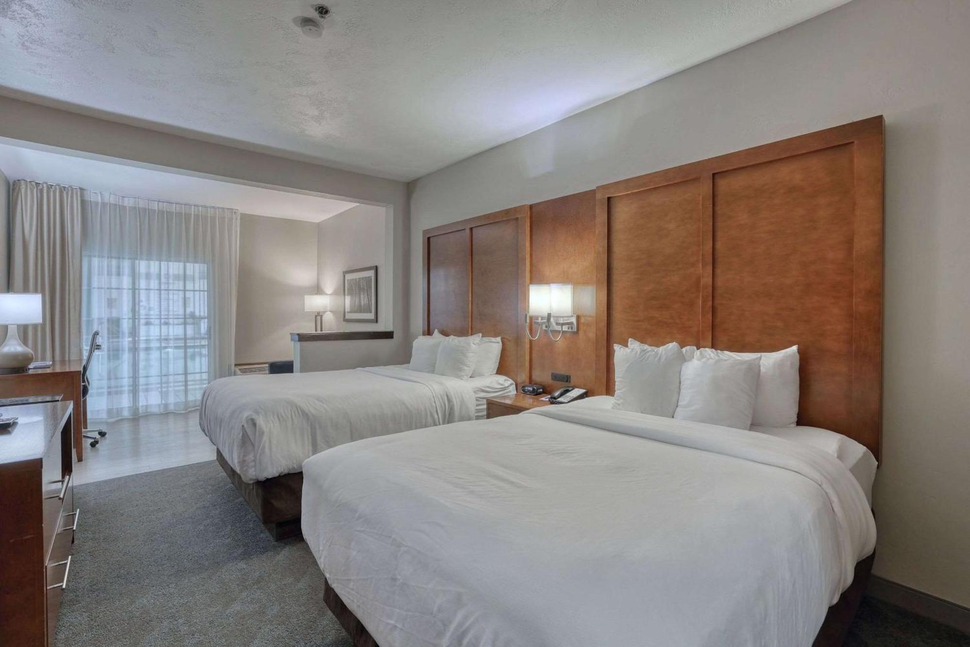 Comfort Suites Appleton Airport Buitenkant foto