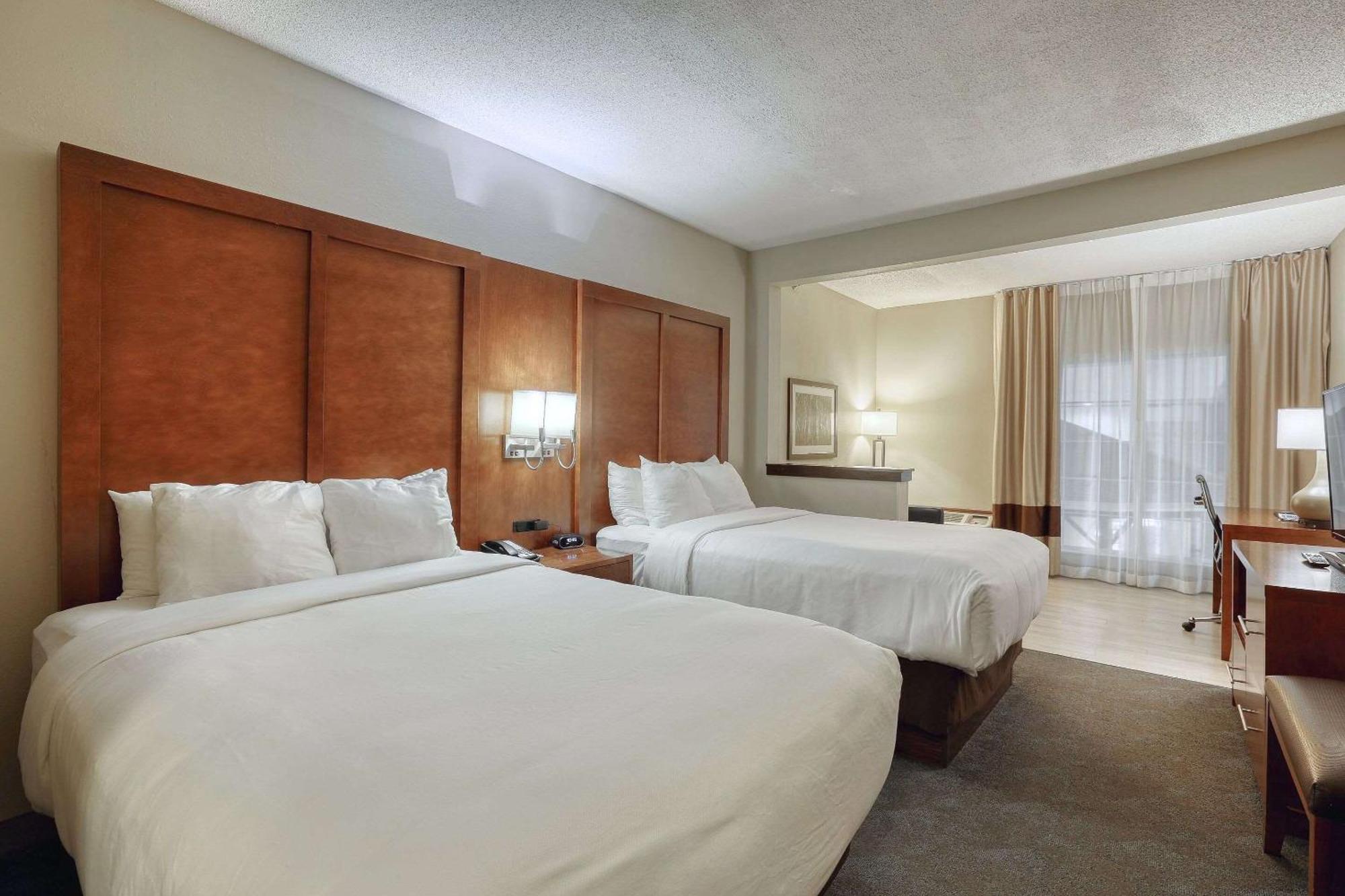 Comfort Suites Appleton Airport Buitenkant foto