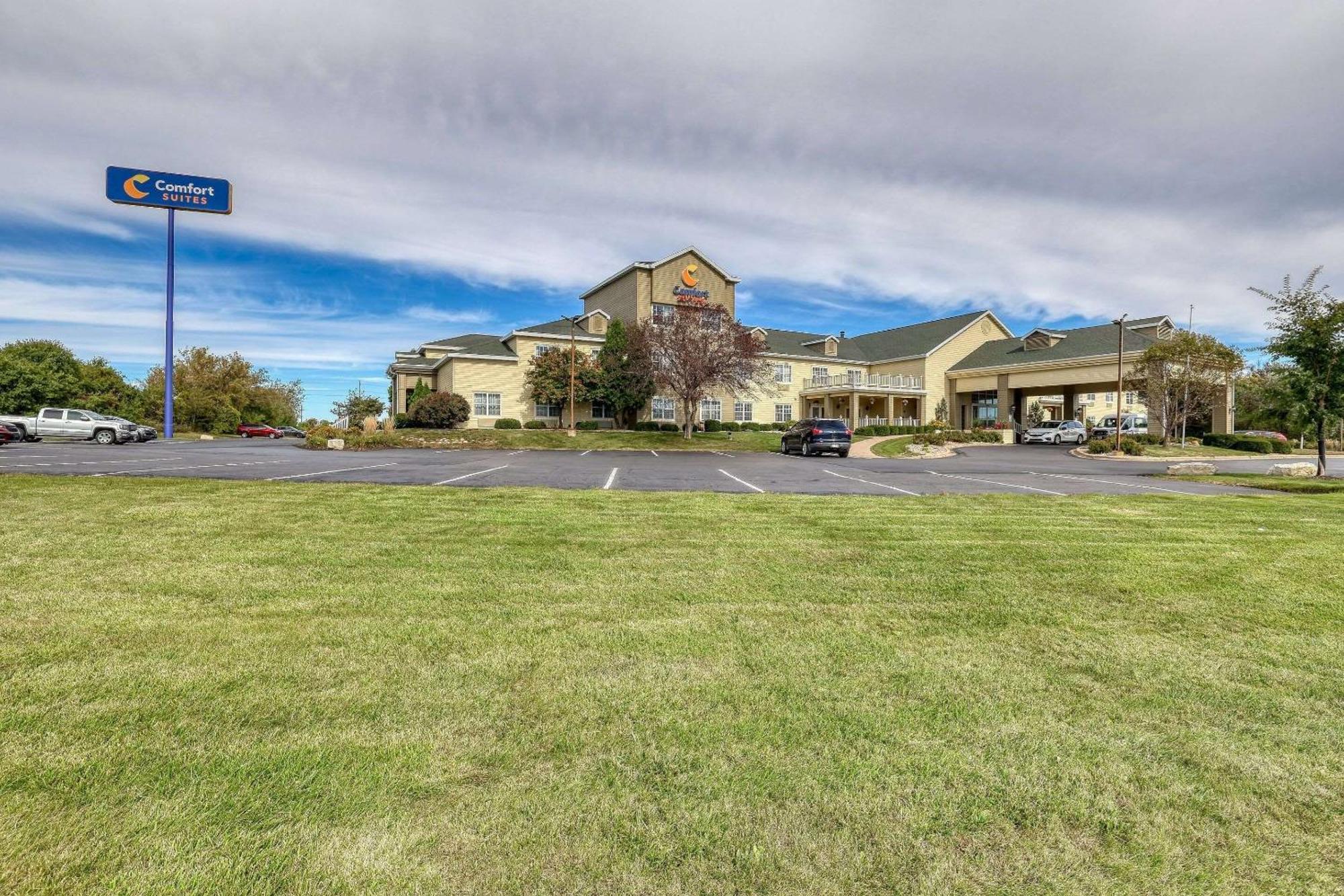 Comfort Suites Appleton Airport Buitenkant foto